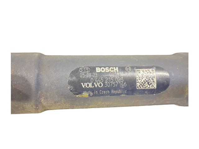 Топливная рампа 30757146, 0445215023   Volvo XC90  