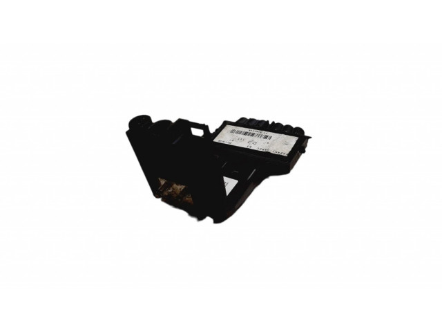 Узел подключения плюсовых проводов