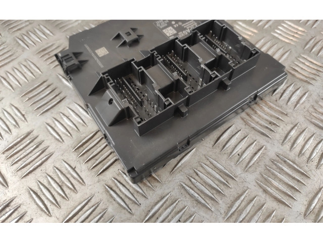 Pojistková skříňka Řídící jednotka BSM 5K0937084H, 5K0937084H   Volkswagen Tiguan 2013