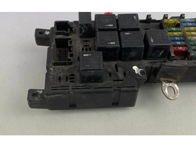 Блок предохранителей 8678449, 518828017   Volvo XC90    