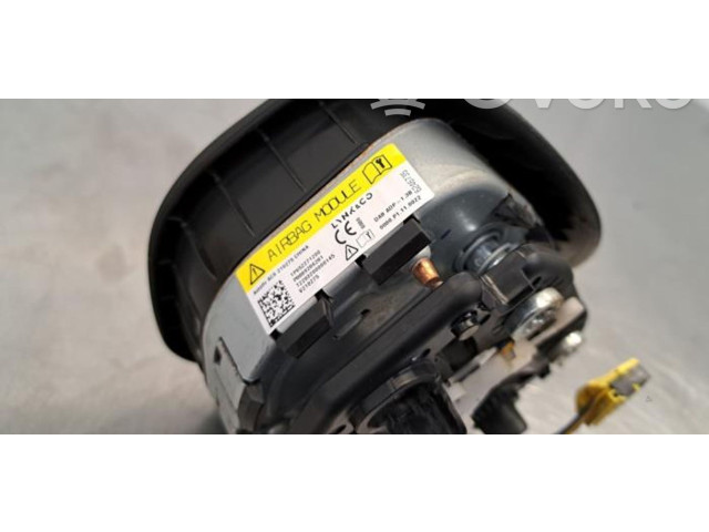 Подушка безопасности водителя    Lynk & co 01