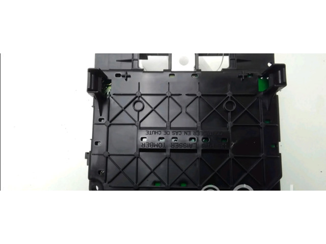 Pojistková skříňka Řídící jednotka BSM Peugeot 206 2002