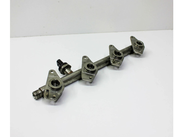 Топливная рампа A2700780645   Mercedes-Benz CLA C117 X117 W117   для двигателя M 270.920