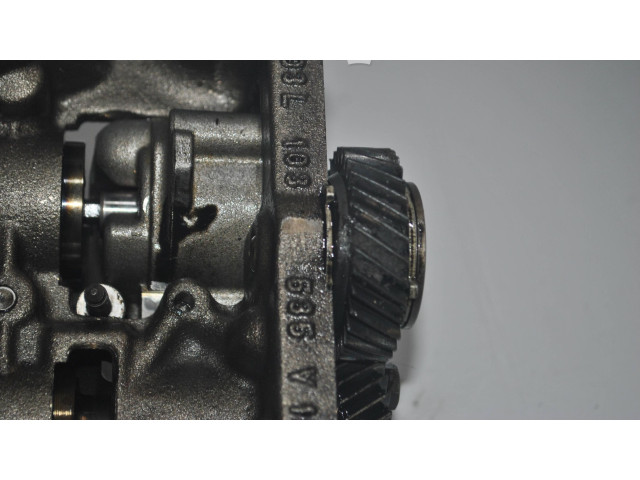 Масляный насос 03L103537, 03G115169L Volkswagen PASSAT B6