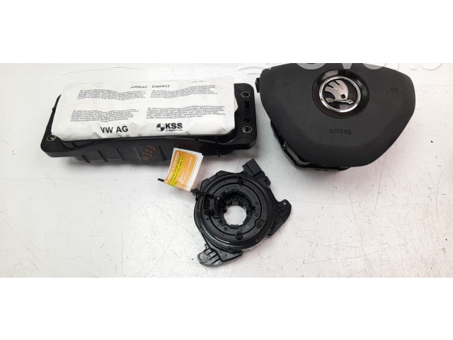 Подушка безопасности водителя 6V0880201T Skoda Fabia Mk3 (NJ)