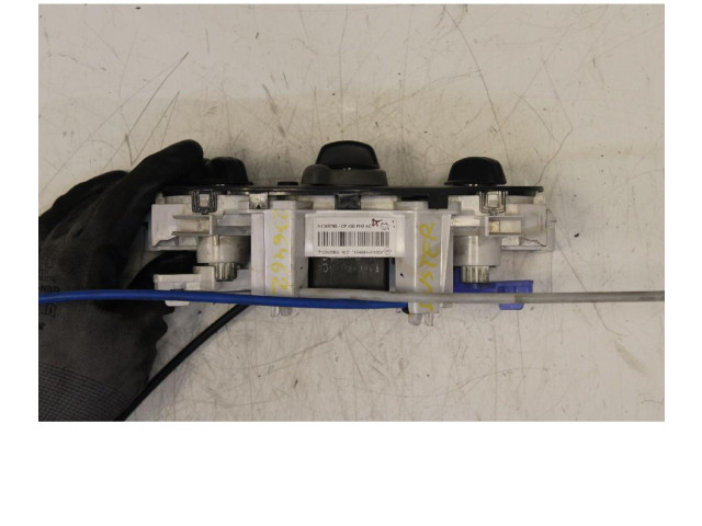 Блок управления климат-контролем    Dacia Duster