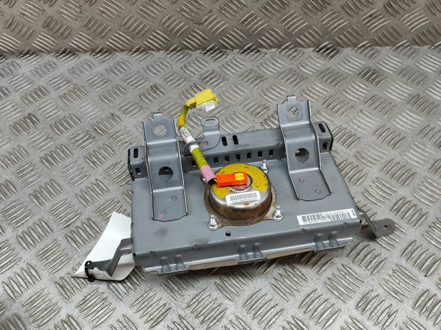 Подушка безопасности пассажира 8214047070, 7396047080   Toyota Prius+ (ZVW40)