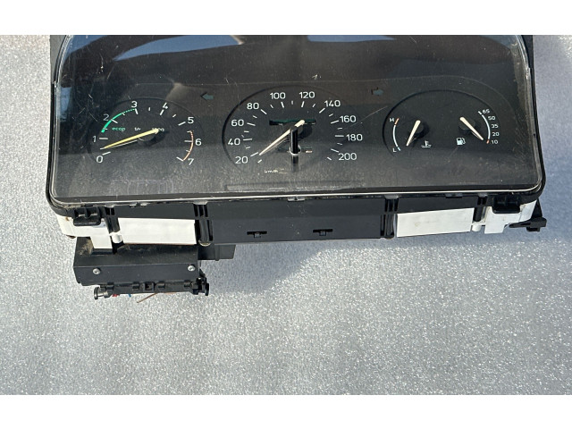 Панель приборов 9529645   Saab 9000 CD       