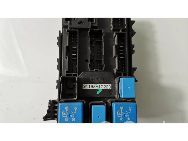 Блок предохранителей 911981C220 Hyundai Getz
