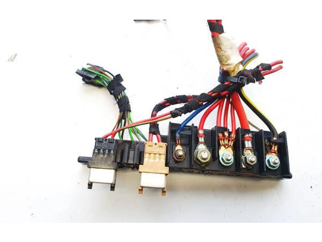 Pojistková skříňka 8l0941822 Audi TT Mk1 2000