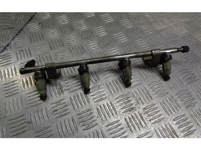 Vstřikovací lišta 04669768 Chrysler PT Cruiser