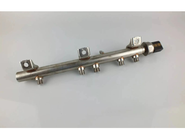 Vstřikovací lišta 7562474 BMW 3 E92 E93 pro benzínový motor 2.0 N43B20