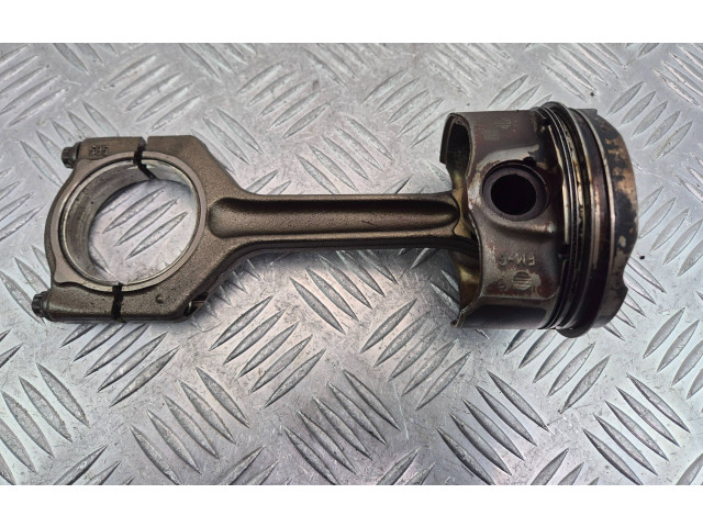 Píst 764016601 BMW X1 E84 N20B20A