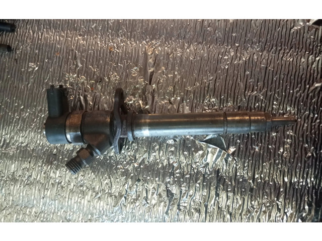 Форсунка 8658752    Volvo V70   