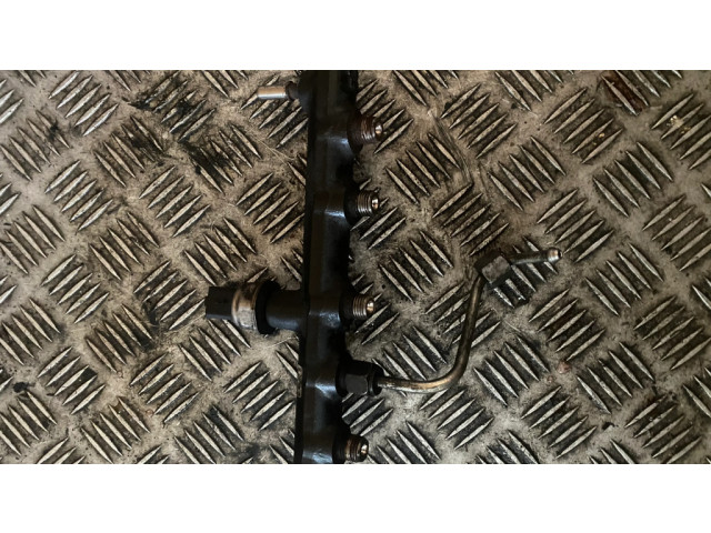 Топливная рампа 94675G01   Ford Kuga II 2.0  для двигателя T8MA