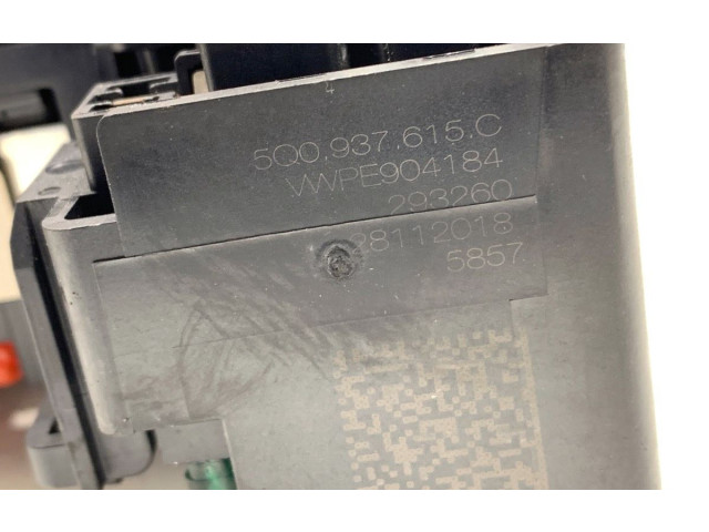 Блок предохранителей 5Q0937615C Skoda Karoq