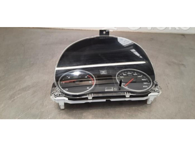 Панель приборов 8100B996 Mitsubishi L200