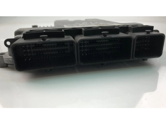 Блок управления двигателя 237103984R   Renault Trafic III (X82)