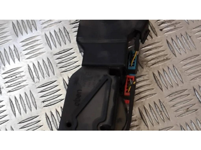 Двигатель задвижки потока воздуха