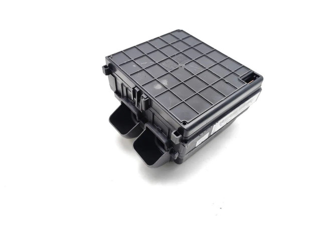 Блок предохранителей  L1TT-14D068-HAD   Ford Puma    