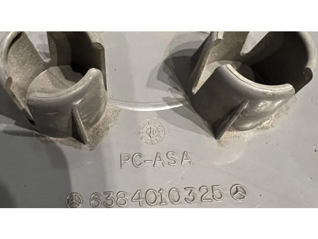 Отделка вокруг крышки топливного бака