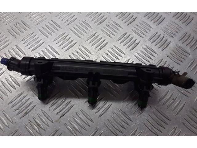 Топливная рампа 03E133320   Skoda Fabia Mk1 (6Y)  