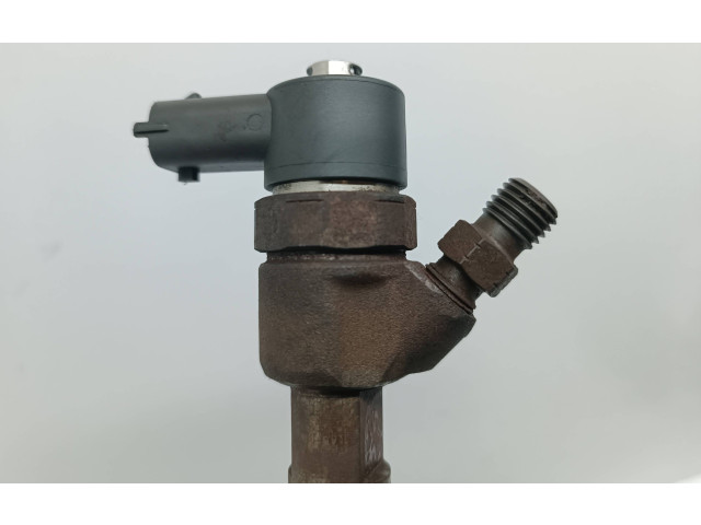 Vstřikovač 0445110223, 338002A120   KIA Cerato     