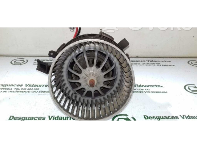 Вентилятор печки Audi A4 Allroad