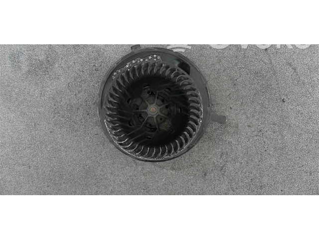 Вентилятор печки Skoda Octavia Mk2 (1Z)