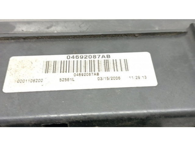 Блок предохранителей 04692087AB, 0001106200 Jeep Grand Cherokee (WK)