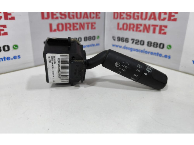 Ручка стеклоочистителей 17D682 Mazda 3 I