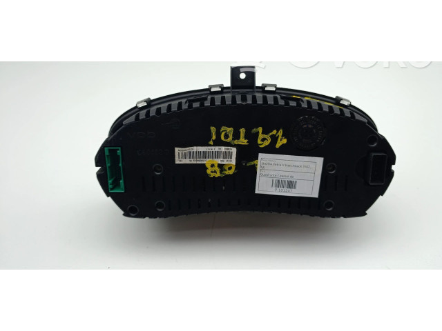 Панель приборов 5J0920811C   Skoda Fabia Mk2 (5J)       