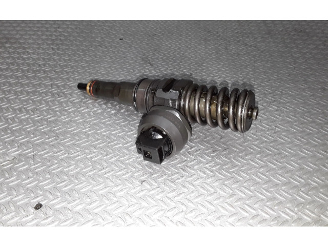 Форсунка 038130073AG Skoda Octavia Mk2 (1Z) BXE