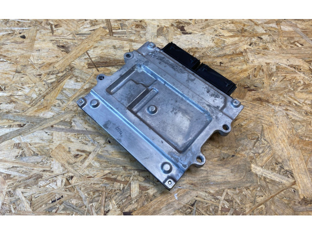 Блок управления двигателя 32253221   Volvo XC60