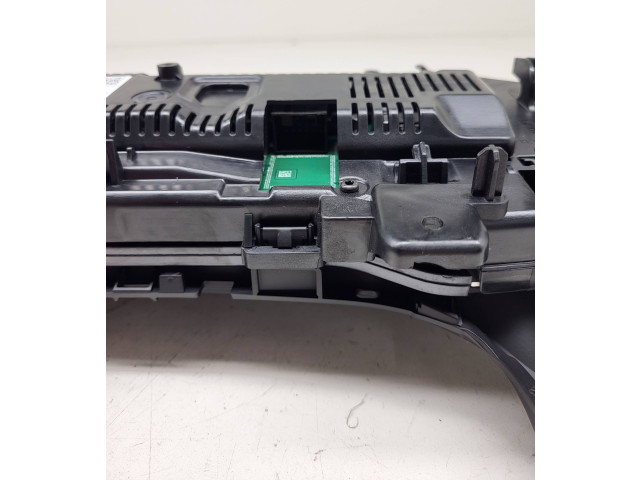 Přístrojová deska BMW 3 G20 G21 2020 20236311, 0000822900