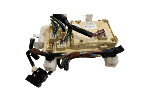 Блок предохранителей 892210F030, 1300469082   Toyota Corolla Verso AR10    