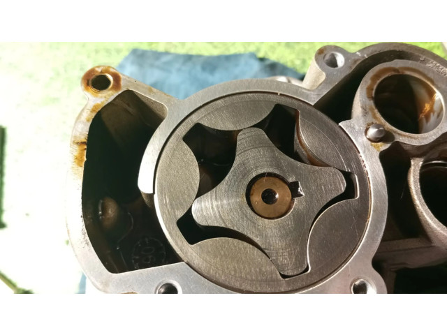 Čerpadlo oleje 7837613, 19371 BMW M5 5.0 S85 B50AA