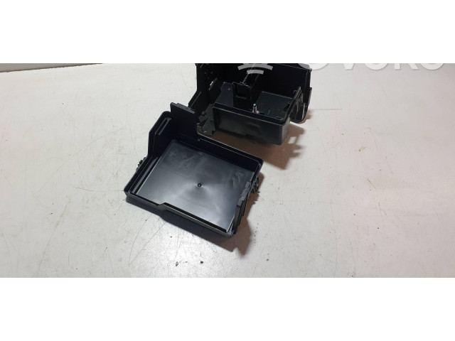 Блок предохранителей  243809977R   Dacia Spring    