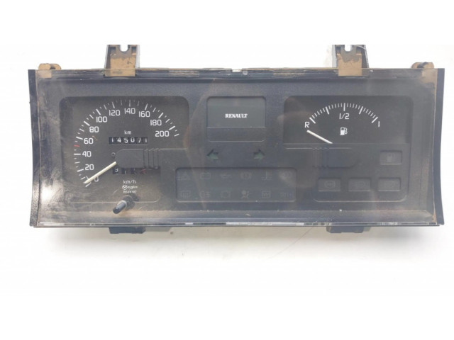 Панель приборов 7700423045   Renault Clio I       