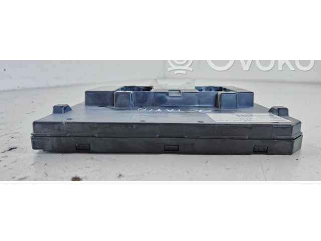 Блок предохранителей 5Q0937084S   Skoda Octavia Mk3 (5E)    