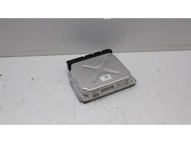 Блок управления впрыском 30684877   Volvo V70