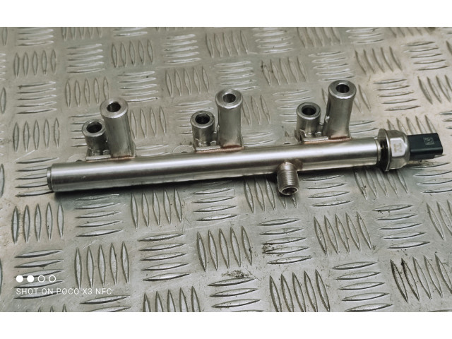 Топливная рампа 9802438180   Citroen C4 Cactus 1.2 