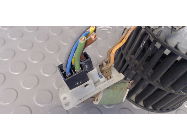 Вентилятор радиатора     1BB52, NICHTZUTREFFEND    Opel Astra F 