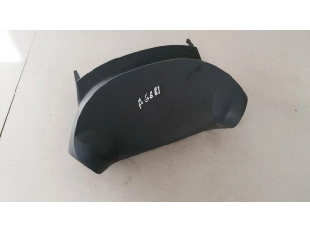 Другая деталь салона