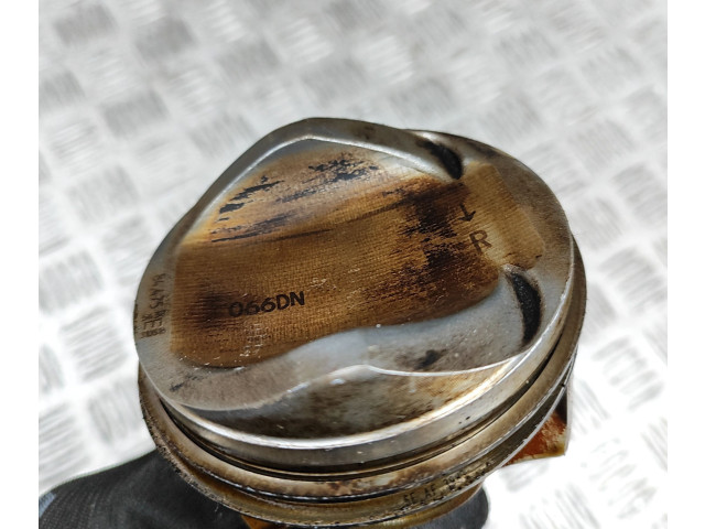 Píst 06E107066DM, 06E198401E Audi A5 CTUB