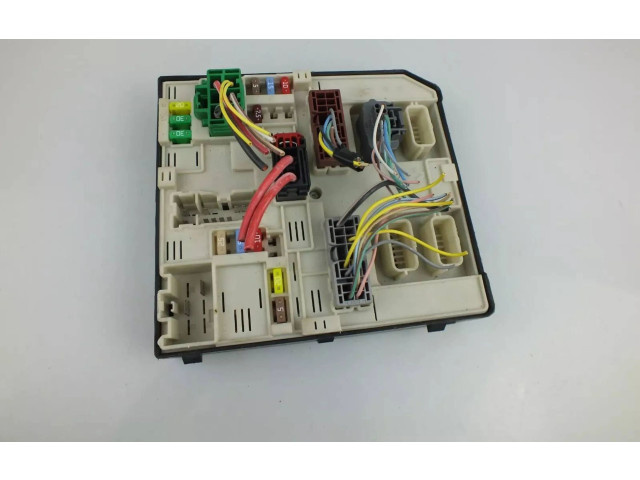 Pojistková skříňka 284B64259R Renault Zoe 2012