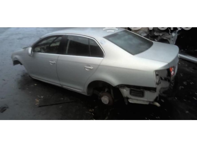 Зеркало электрическое        Volkswagen Jetta V  2005 - 2010 года   