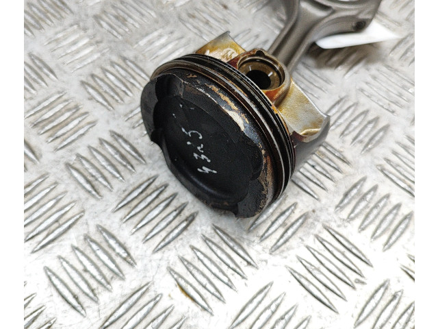 Píst 9488343, 8662616 BMW 2 F44 pro benzínový motor 2.0 B48 A20 A