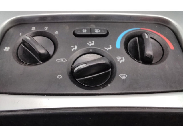 Блок управления климат-контролем    Jeep Cherokee III KJ