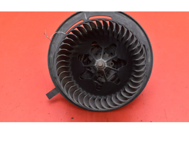 Вентилятор печки       BMW X3 E83